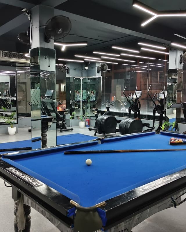 Pool table in the lounge next to the cardio area